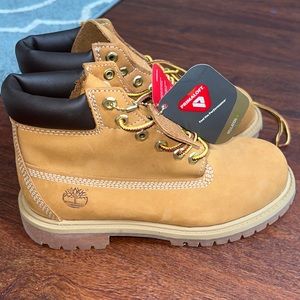 Boys brown timberland boots new with tags